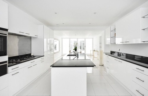 Holland Park House | Boyne Terrace Mews | Pro-Managed