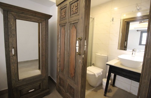Bozcaada Hotel | Bozcaada Defne Bag Evi