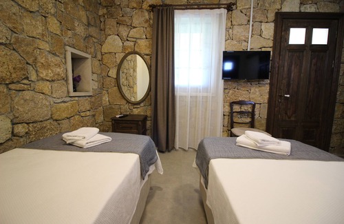 Bozcaada Hotel | Bozcaada Defne Bag Evi