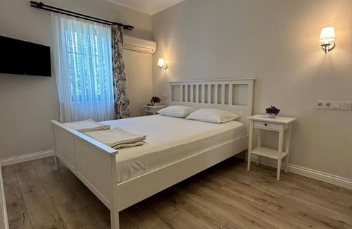 Bozcaada Hotel | Bozcaada Kırlı Otel