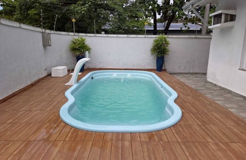 Balneario Praia do Pernambuco House | Paradise in front of Praia do Mar Casado, in Guarujá, ideal for families