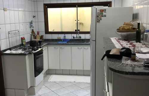 Balneario Praia do Pernambuco House | Wonderful condominium house in Guarujá