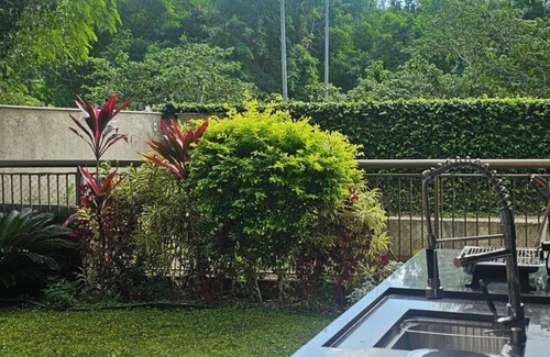 Recreio dos Bandeirantes Apartment | Apartment with large outdoor area to gather friends and family, close to the beach