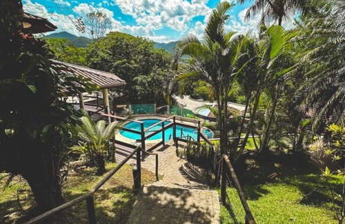Tenorio House | Cinematic house overlooking Itagua beach, Ubatuba