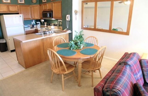 Davis Condo | BR248-Pool! Close to all ski areas and Canaan Valley Attractions!