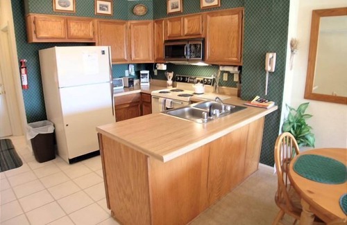 Davis Condo | BR248-Pool! Close to all ski areas and Canaan Valley Attractions!