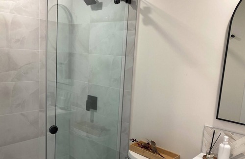 Brackendale Apartment | Bracken Arms - Guest Suite