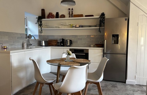 Holworth Cottage | BRACKEN COTTAGE, romantic, with a garden in Osmington
