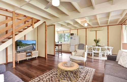 Rothbury House | Bracken Ridge Vineyard - The Athabascan - Villa 5