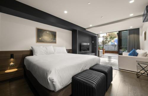 Braddon Apartment | Braddon Studio: Parking & BBQ