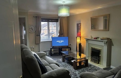 Oldbury House | Brades Rise Retreat - Cozy 3 Bedroom House