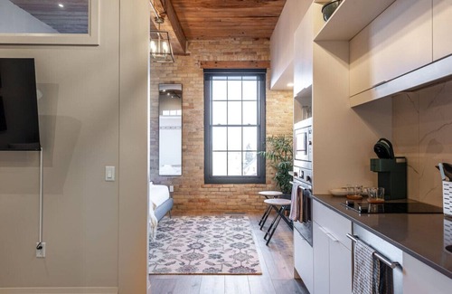 Stratford Apartment | Bradshaw Lofts: The Clairemont