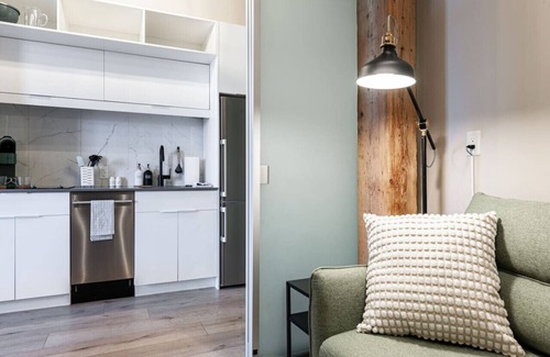 Stratford Apartment | Bradshaw Lofts: The Clairemont