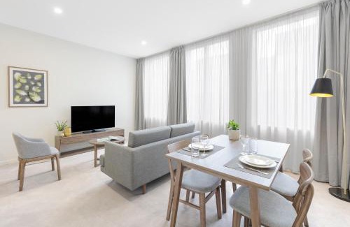 Melbourne Central Business District Hotel | Brady Apartment Hotel Hardware Lane
