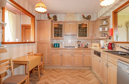 Buckie Cottage | BRAEHEAD CROFT, pet friendly, with a garden in Portessie