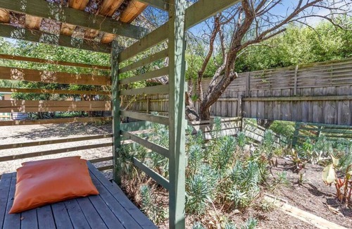 Capel Sound House | Braidwood Beachouse Getaway by Ready Set Stay-Close to the Beach & Table Tennis