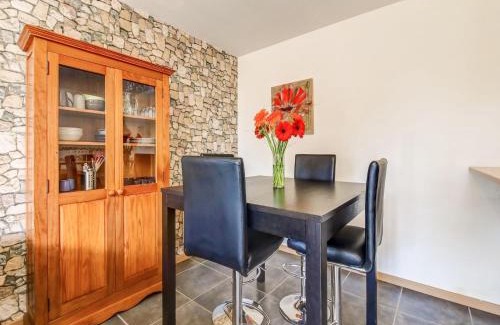 Brainville House | Brainville Garden Escape, cleaning included