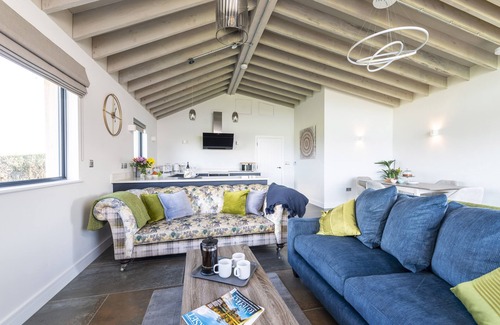 Melcombe Bingham Apartment | Bramble is an eco retreat with a wood fired hot tub