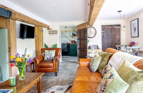 Horton Cottage | Bramley Cottage Romantic Bolthole Sleeps 2 (Dog Friendly) Near Award Winning Pub