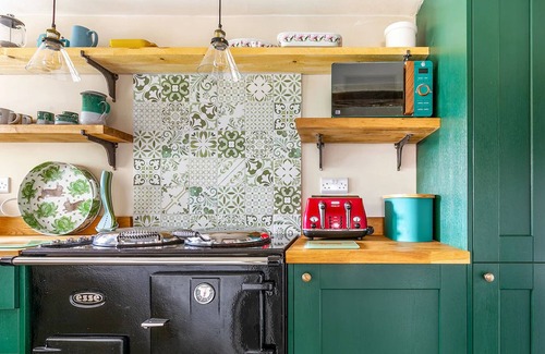 Horton Cottage | Bramley Cottage Romantic Bolthole Sleeps 2 (Dog Friendly) Near Award Winning Pub