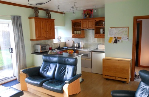 Forres Cottage | "Bramley Cottage" Self catering 1 bedroom - near town centre