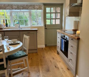 Sidlesham House | 'BRAMLEY FALL COTTAGE' ' ON SITE EV POINT - Attached Cottage,3 Separate Bedrooms -1 on ground level, SLEEPS 6, 2 Bathrooms, Sandy Wittering Beach 8min drive, Rural Location, Child friendly, Small Breed Dog Friendly, Private Parking