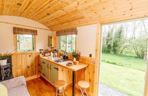 Allerford Ski Chalet | Bramley Hut Allerford