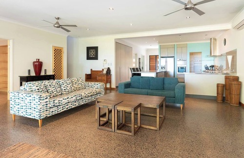 Bramston Beach House | Bramston on the Beach A Private Poolside Oasis