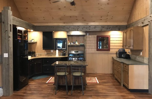Ellsworth Cabin | Branch Lake updated lakefront rustic cabin close to Bar Harbor/Acadia Nat'l Park