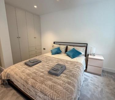 Askew Apartment | Brand New 1 bedroom in Shepherds bush