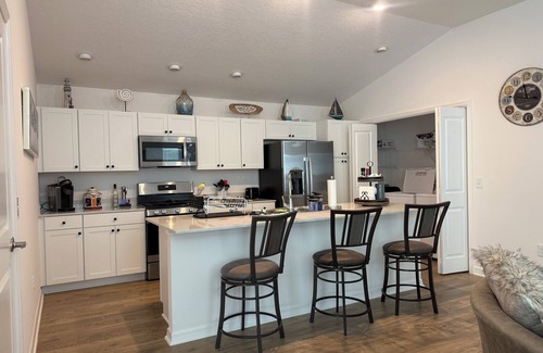Wildwood Villa | BRAND NEW 2 BDR 2 BTH w. Golf Cart - Half mile to EASTPORT