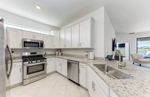 Lakewood Ranch Villa | BRAND NEW 2-bed/2-bath villa in Lorraine Lakes w/expanded lanai. 3 beds w/den!