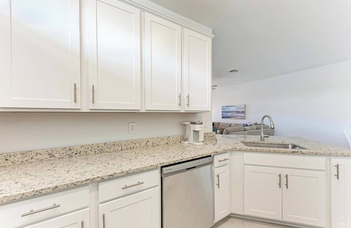 Lakewood Ranch Villa | BRAND NEW 2-bed/2-bath villa in Lorraine Lakes w/expanded lanai. 3 beds w/den!