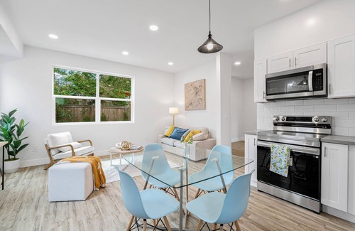 Mount Baker House | Brand New 2-bedroom 2-bathroom house with WiFi, AC in delightful Seattle