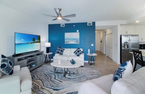 Venice Condo | Brand new 2-bedroom condo located on golf course with resort style amenities