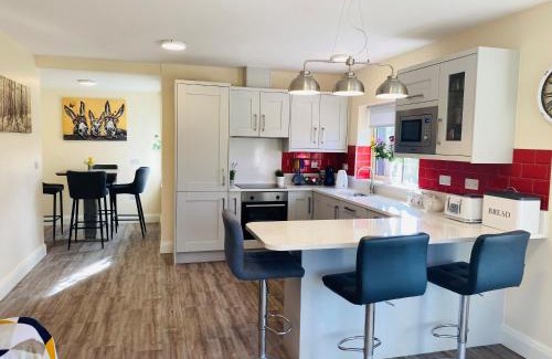 Kenmare House | Brand new 2 bedroom home overlooking Kenmare Bay Estuary