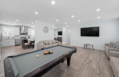 Myrtle Beach House | Brand New 20beds/19baths near MB Attractions/Airport Pvt Pool 350ft to beach