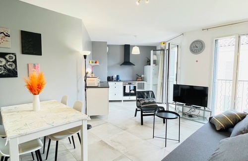 Antibes Old Town Apartment | Brand New 2BR Apartment Old Town Antibes w/Parking