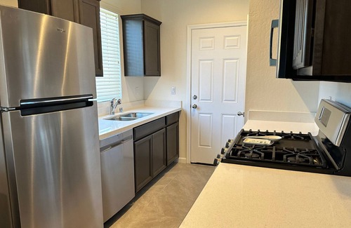 Lemoore House | Brand new 3 bedroom 2 bath home near Lemoore Golf Coursen