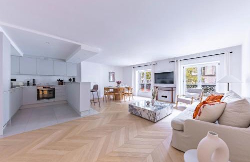 8th Arrondissement Apartment | Brand New 3 Bedrooms Facing Madeleine St Honoré