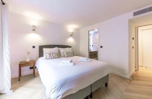 8th Arrondissement Apartment | Brand New 3 Bedrooms Facing Madeleine St Honoré