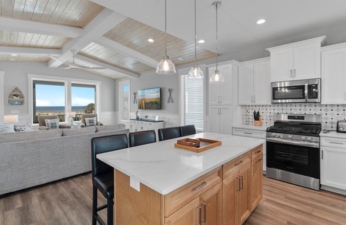 Long Beach House | Brand New 5BR 4.5BA House, Ocean Views, Pool, Elevator, Event Home, Sleeps 14