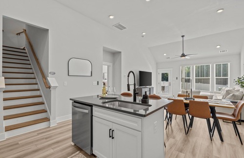 Central House | Brand New 5BR Townhome – Modern Comfort Near Clemson University!