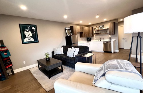 North End Apartment | Brand New Apartment Overlooking Commencement Bay