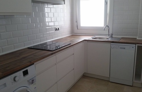Old Town Apartment | BRAND NEW APARTMENT WITH WIFI & GARAGE