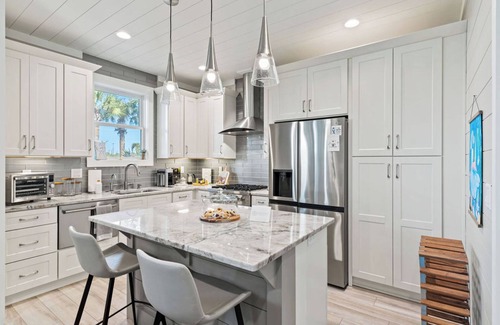 Sunnyside House | Brand New Beach Cottage in Carillon Beach! Walkable to Stores and Steps from the Beach!
