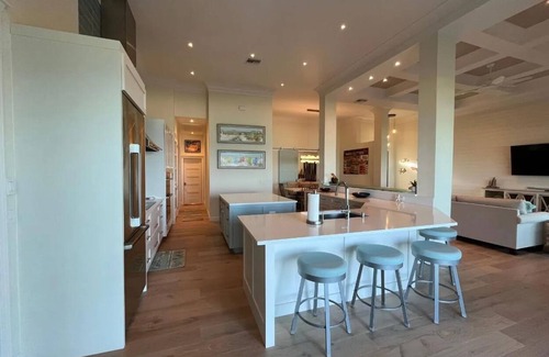 Treasure Cay House | Brand New Beachfront Home in Paradise - Treasure Cay Bahamas