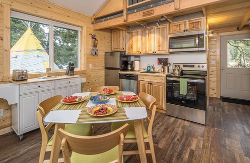 Gallatin Gateway Cabin | Brand new cabin on Gallatin River w/access to fly fishing