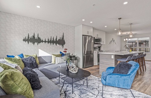 Canmore Apartment | Brand New, Central 4BR Family Retreat, with BBQ
