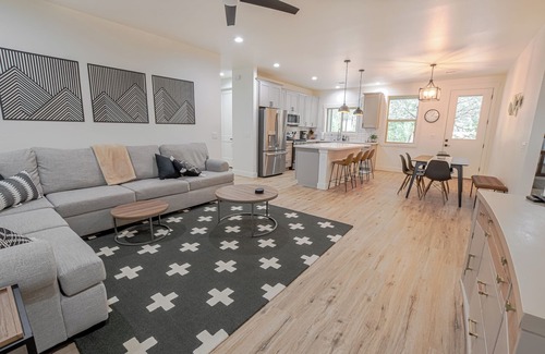 Show Low House | Brand New! Centrally located modern new build perfect for families